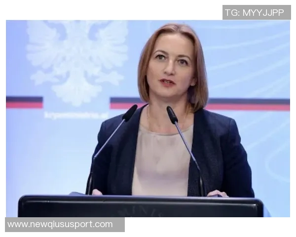 加维在社交媒体上向阿尔巴致敬感谢你的热情欢迎与悉心指导 加维在社交媒体上向阿尔巴致敬感谢你的热情欢迎与悉心指导